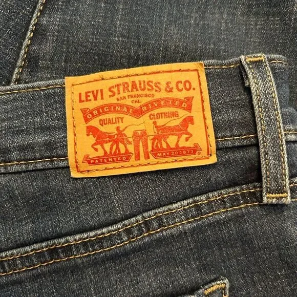 Levi's Classic 311 with Iconic Label EUC.   31 - Picture 4 of 8